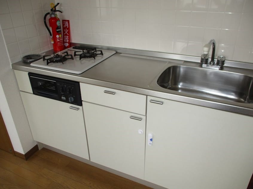  ハイツニシカワ