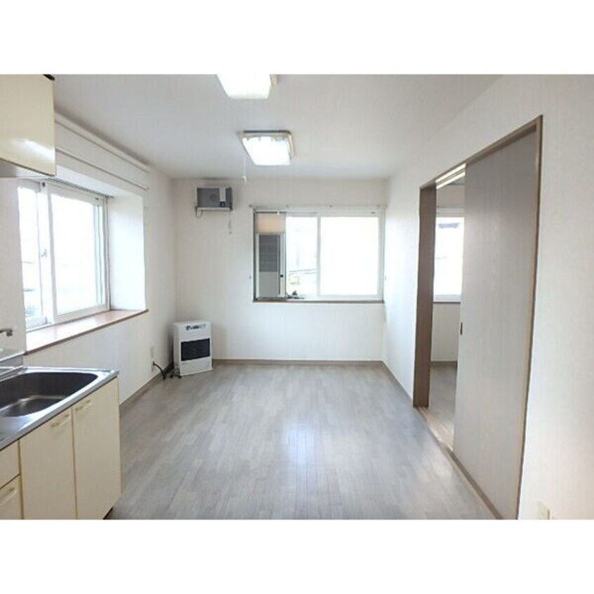  ハイウッドフラット