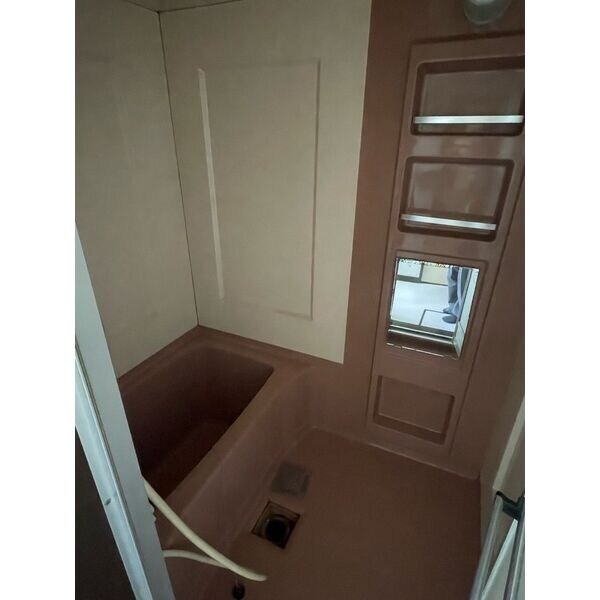  北郷2条11丁目3-38貸家