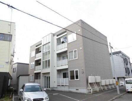  ファミール元町