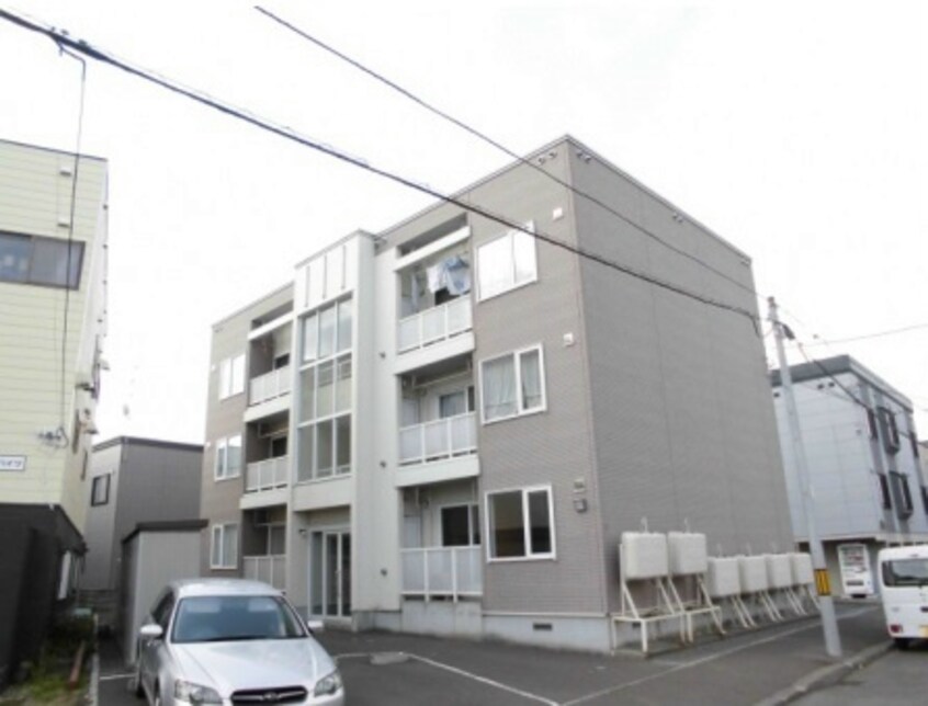  ファミール元町