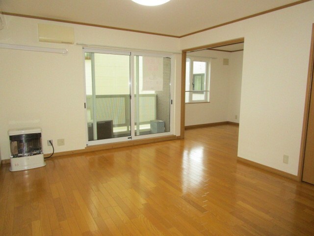  ファミール元町