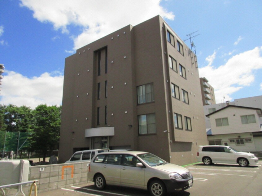  ガーデンパレス