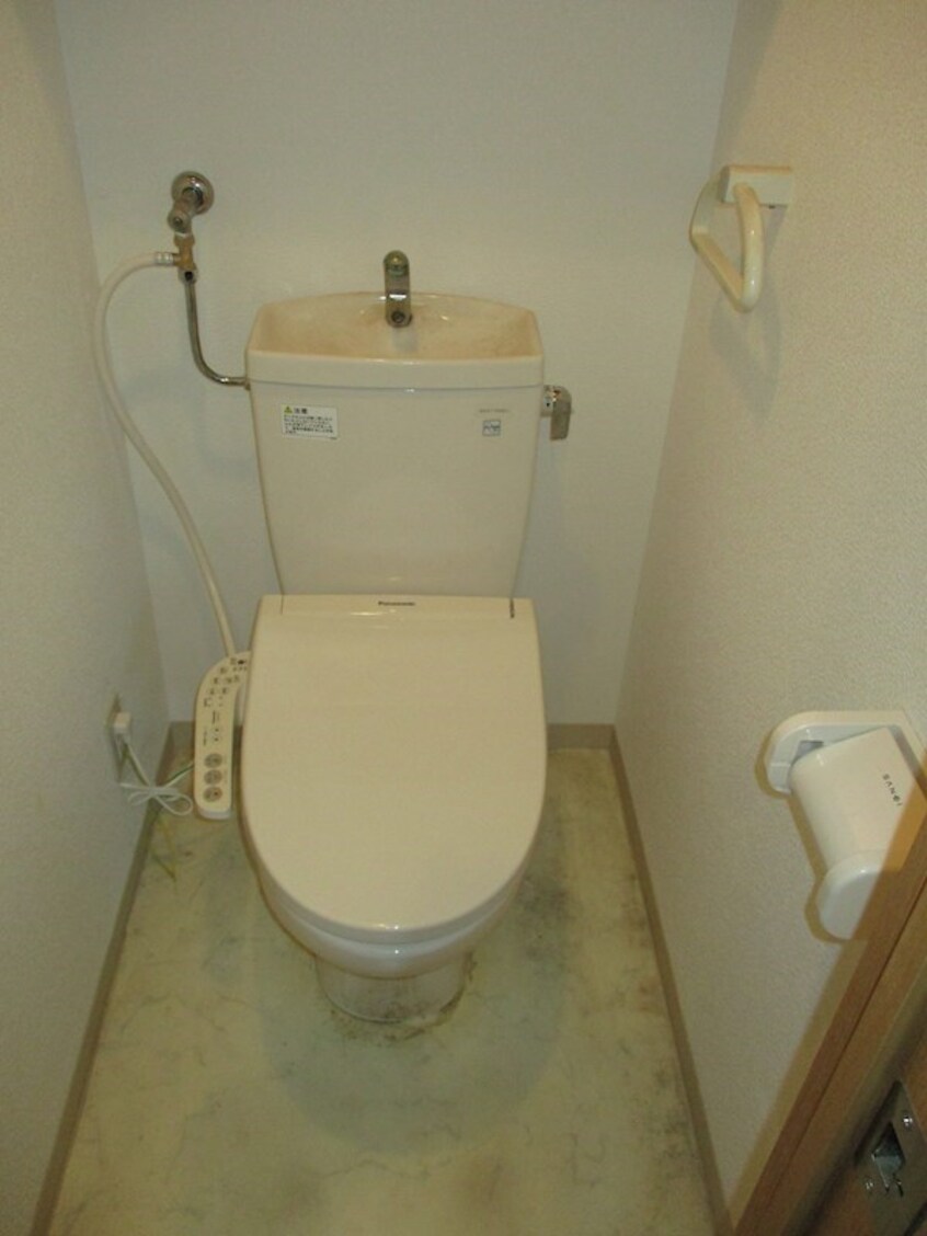  エストフォーレ16II