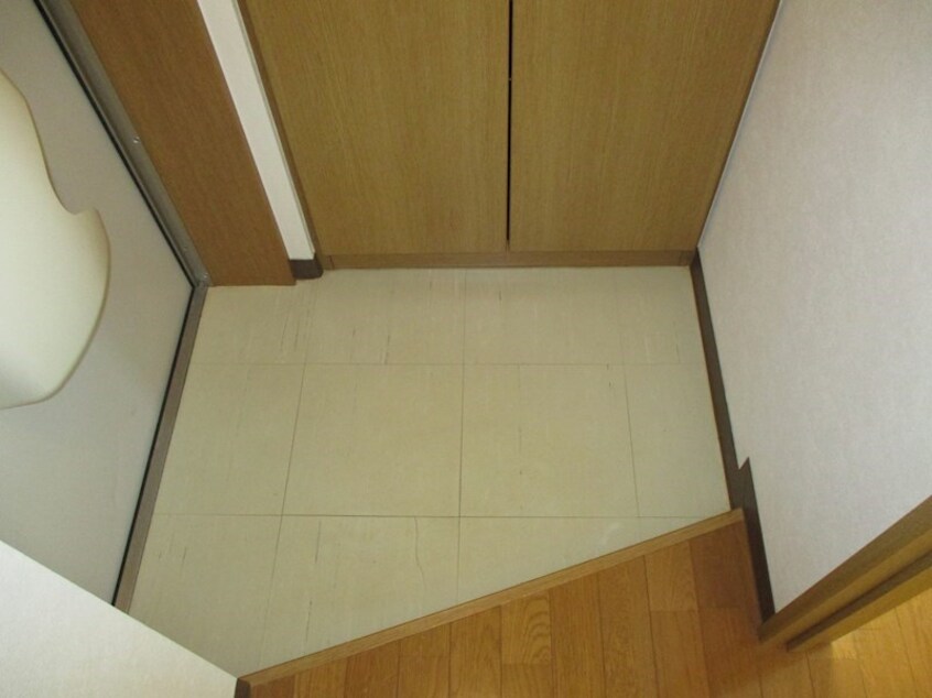  ノースリヴァ.E