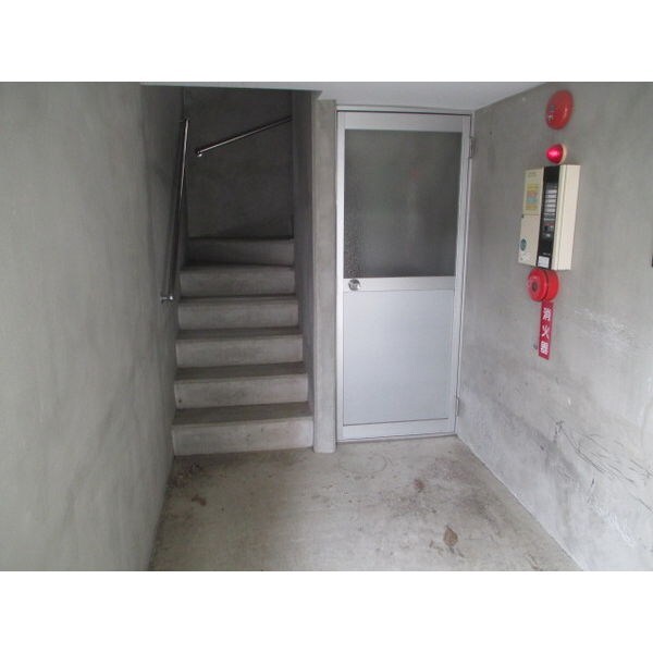  シャルル・ド・アベニュー