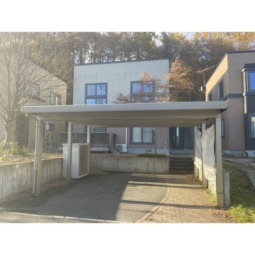  貸家　西野11-9-24-24