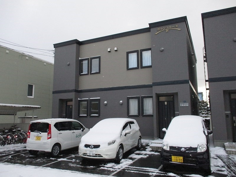  グランコリーヌIV 102