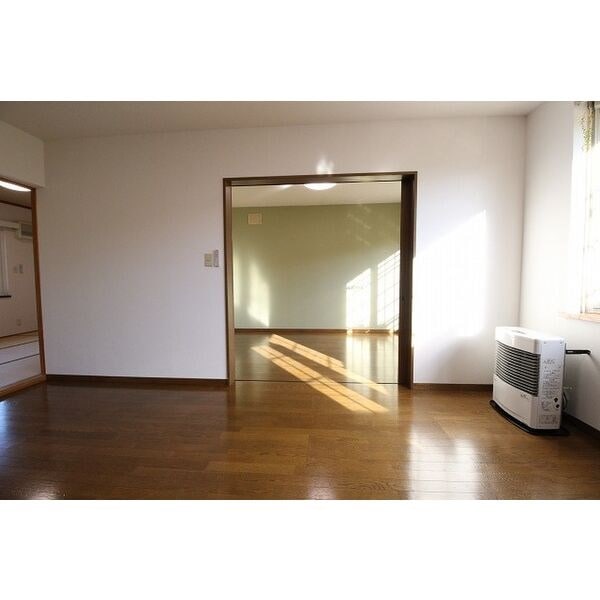  パークビレッジD棟