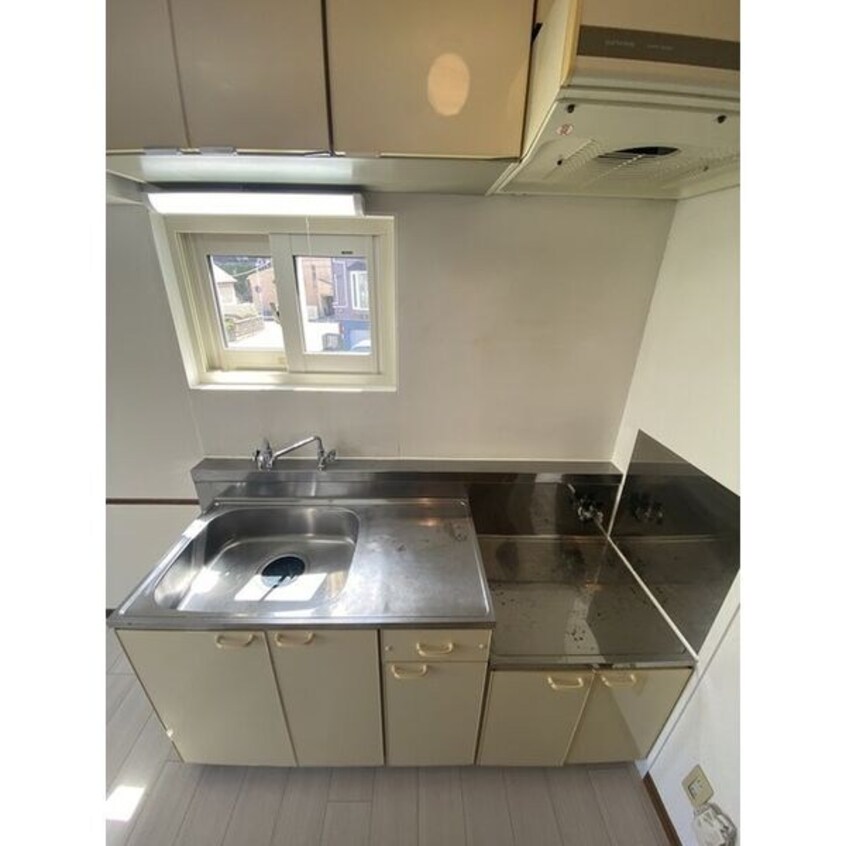  ラヴェール元町