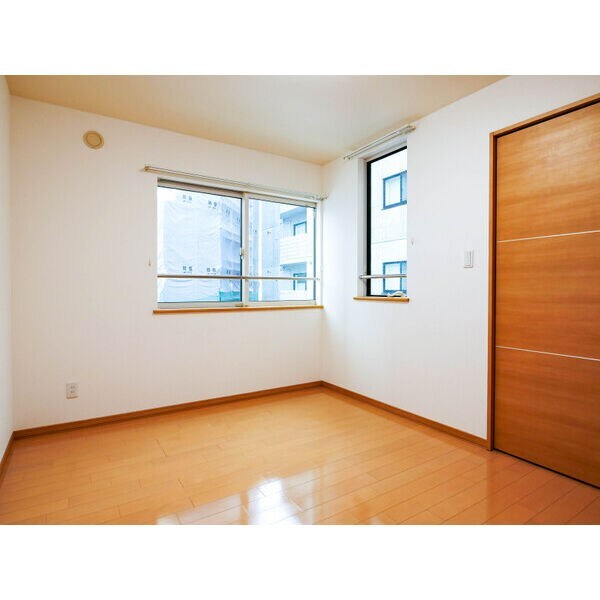  ルミエール麻生町５