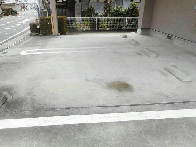  アヴニール村中