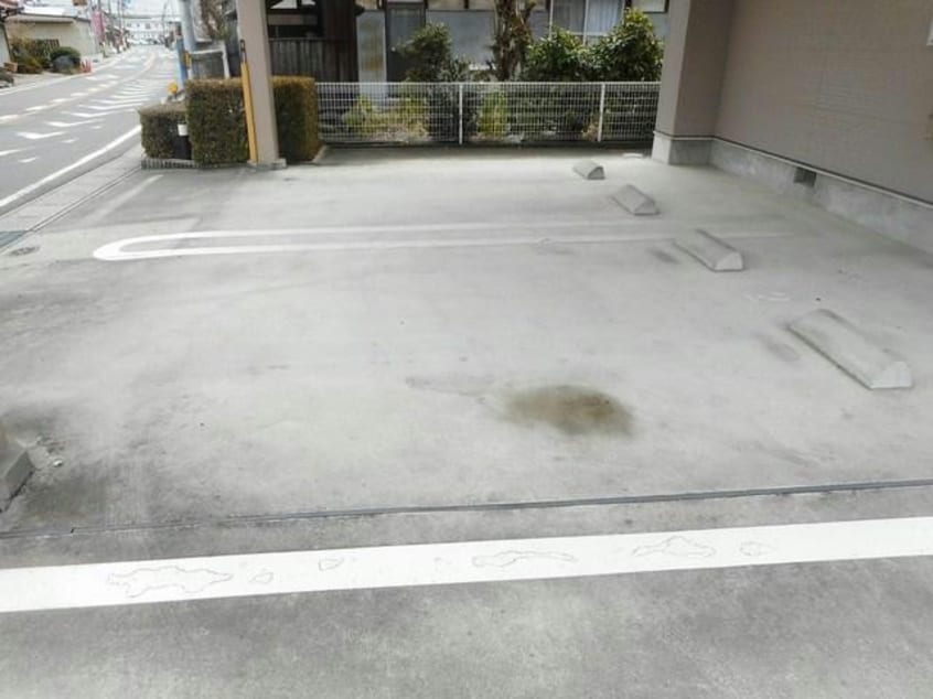  アヴニール村中