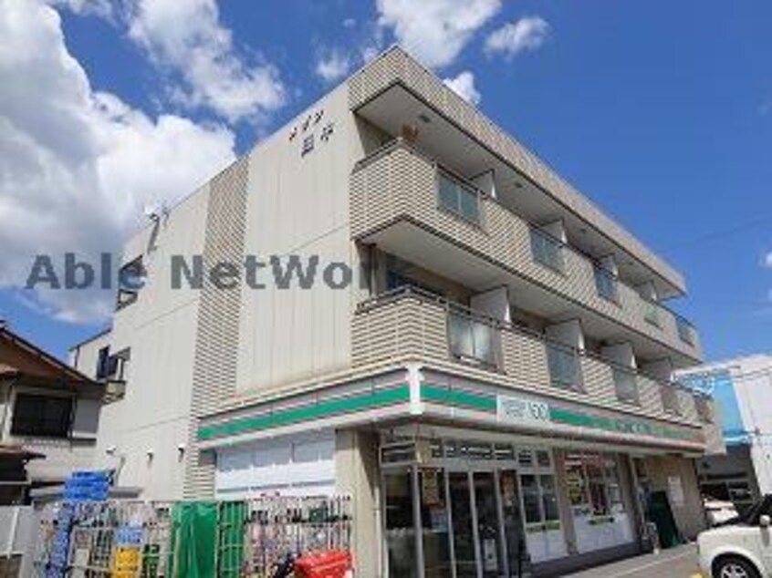 ローソンストア100小牧常普請店(コンビニ)まで547m フォークローバー