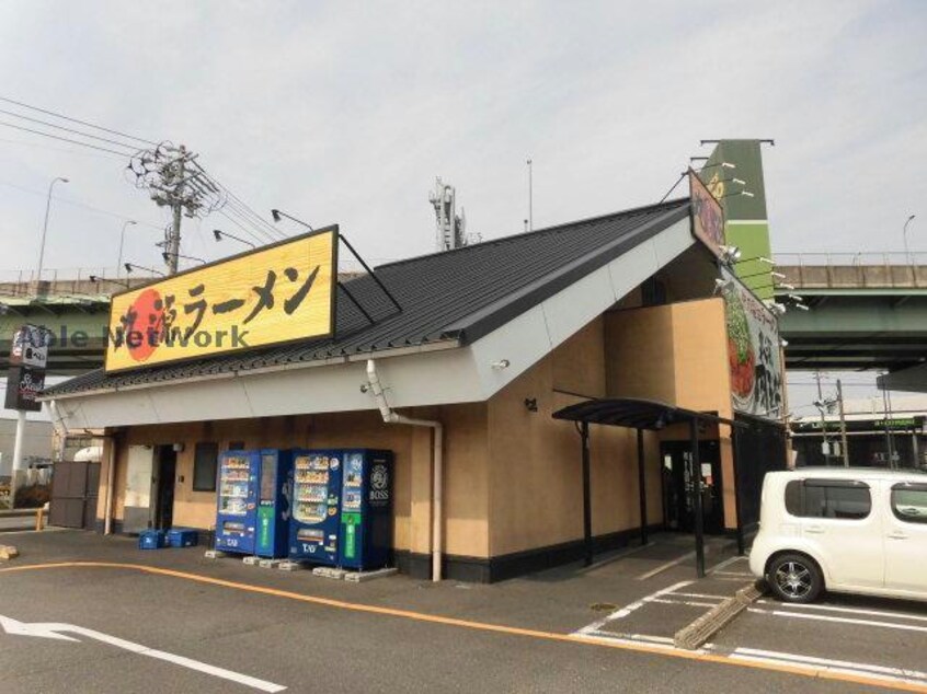 丸源ラーメン小牧店(その他飲食（ファミレスなど）)まで353m セレッソ　ブローテ