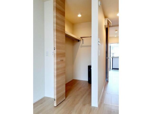 ※別室、参考写真（反転） エマーブル