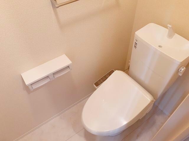 ※別室、参考写真（反転） エマーブル