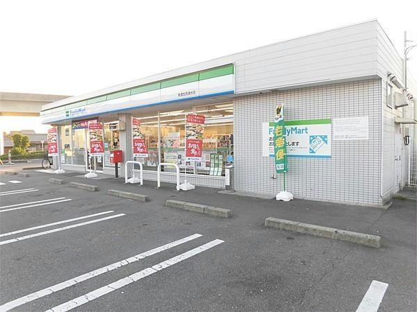 ファミリーマート美濃加茂清水店(コンビニ)まで497m 太多線/美濃川合駅 徒歩13分 2階 築21年