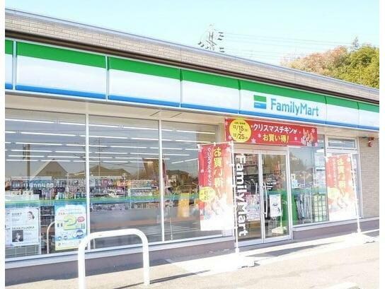 ファミリーマート可児下恵土南店(コンビニ)まで461m SAKURA AVENUE