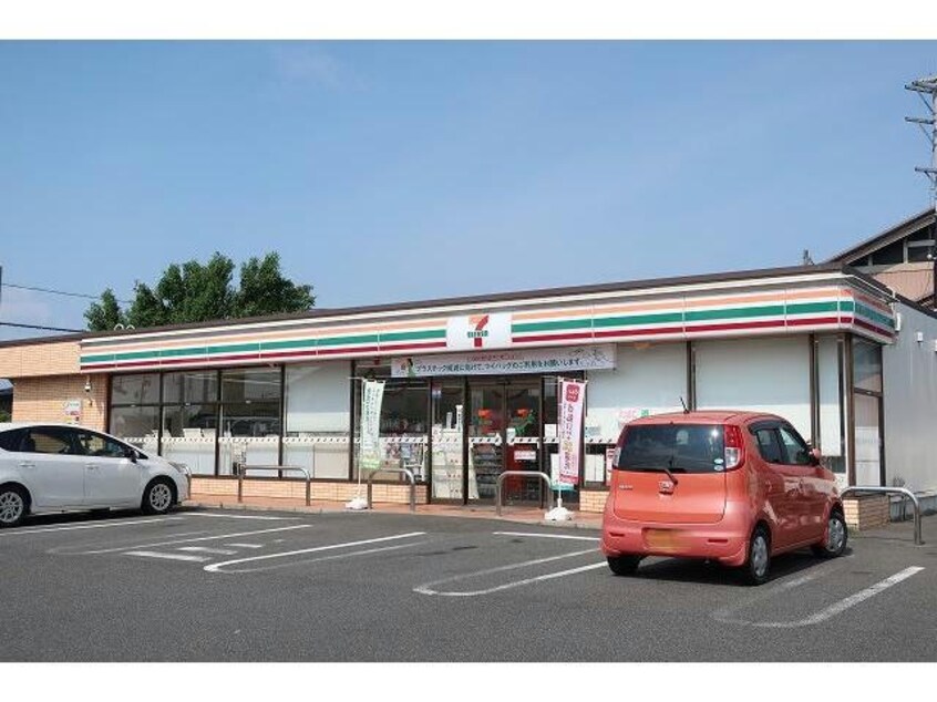 セブンイレブン可児川合店(コンビニ)まで645m フリーダム　０７（ＦＲＥＥＤＯＭ　０７）