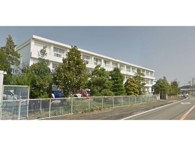 掛川市立曽我小学校(小学校)まで1977m グリーンヒル