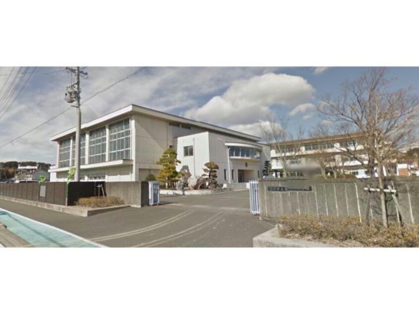 菊川市立菊川西中学校(中学校/中等教育学校)まで220m 東海道本線/菊川駅 徒歩15分 4階 築15年