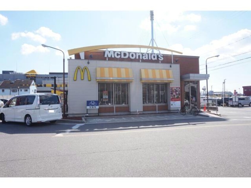 マクドナルド蒲郡竹谷店(その他飲食（ファミレスなど）)まで1193m Surplus松田