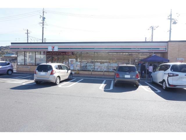 セブンイレブン蒲郡三谷北通1丁目店(コンビニ)まで323m グレースコートⅡ