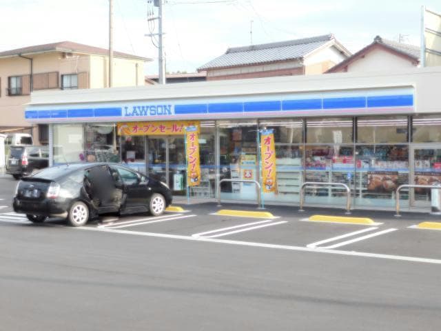 ローソン蒲郡本町店(コンビニ)まで470m エデン中央本町