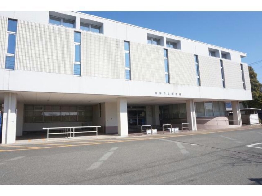 蒲郡市立図書館(図書館)まで499m アイリス宮成　B