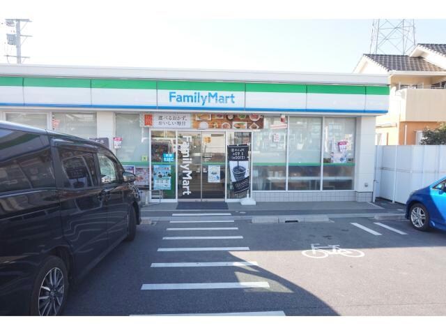 ファミリーマート幸田菱池店(コンビニ)まで577m 矢崎2-1アパート