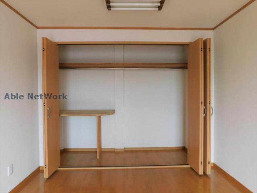 洋室8.9帖 ヴェールヴィル
