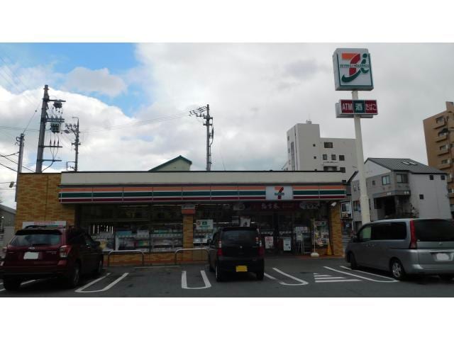 セブンイレブン蒲郡港町店(コンビニ)まで183m Warren minatoⅠ