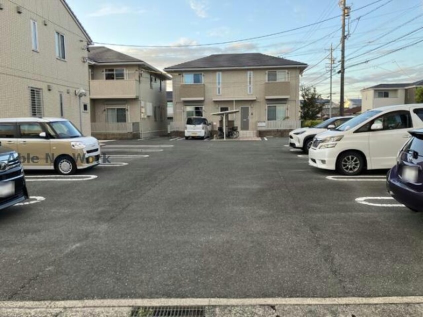  ベリーヴィレッジ　C棟