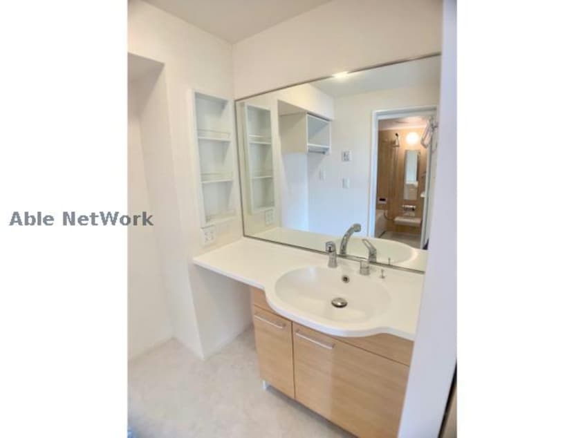  ヴィラ・ロワイヤル　六番館