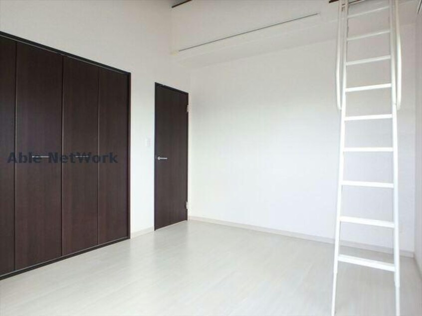 2階洋室　6.9帖 リアン　ファミリオ