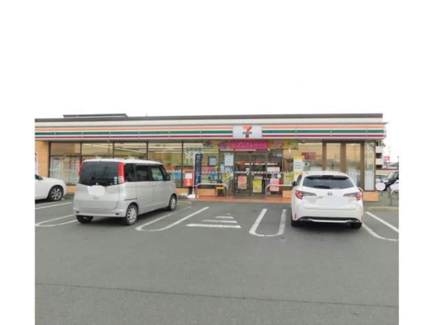 セブンイレブン豊川蔵子6丁目店(コンビニ)まで599m プリミエール　桜　B