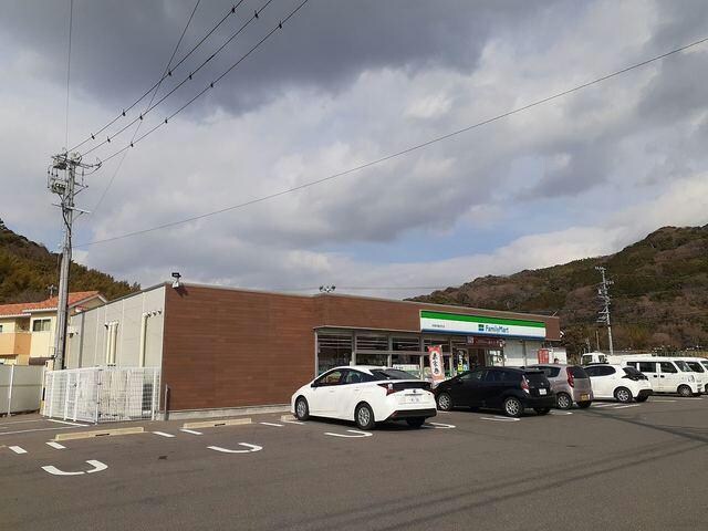 ファミリーマート西尾西幡豆町店(コンビニ)まで413m NIMROD