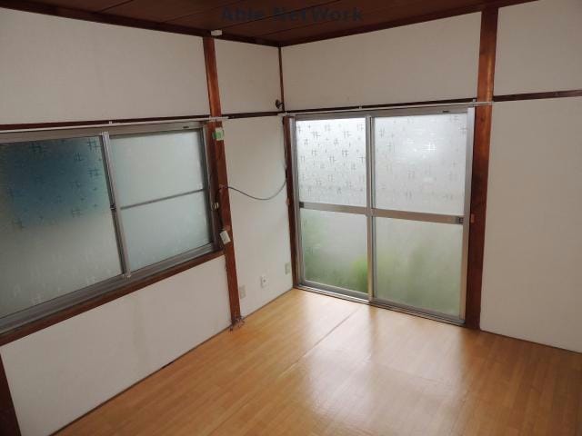  朝日町貸家