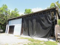 青連寺貸し倉庫