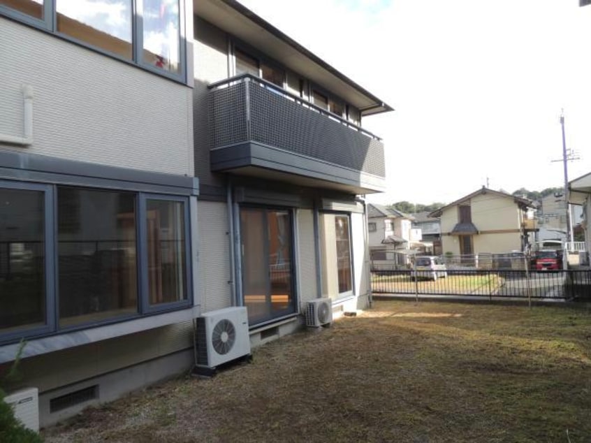  つつじが丘北8番町貸家