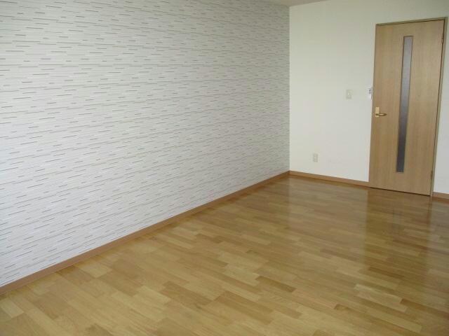  プラス32