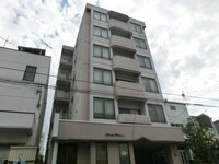 ファーストアベニュー