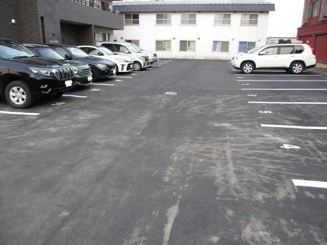  クレストパレス