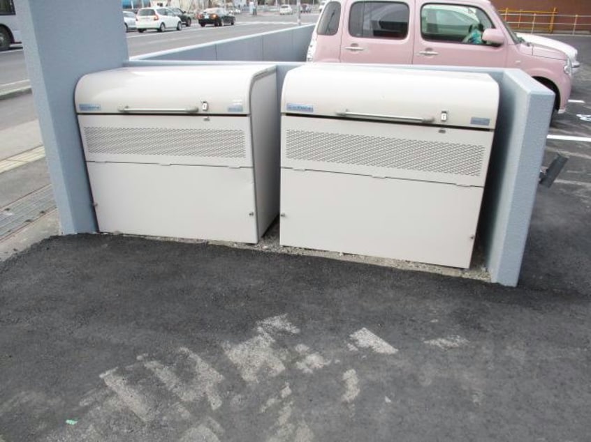  クレストパレス