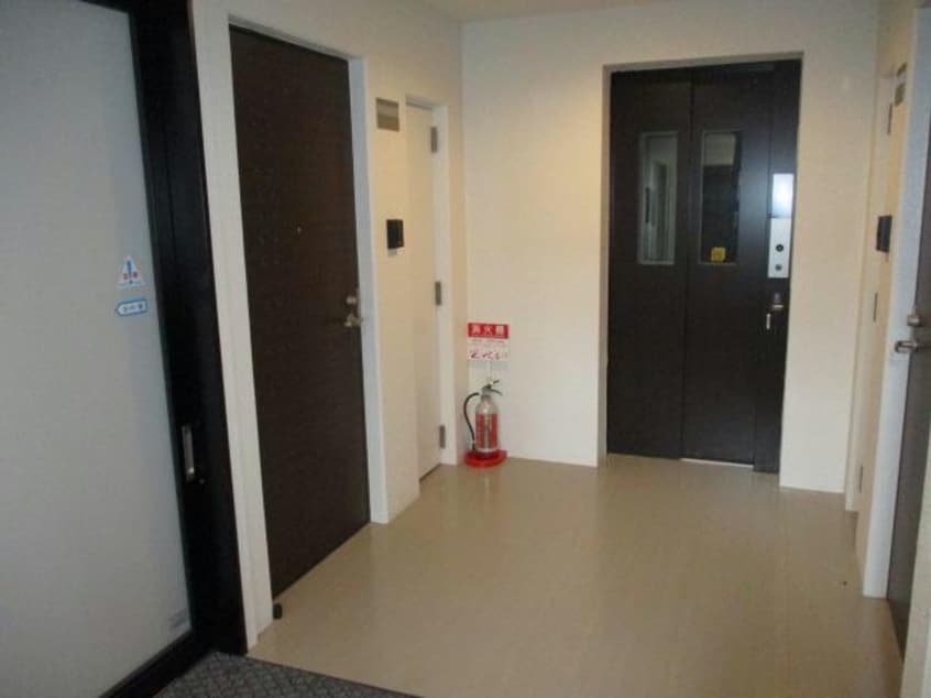  クレストパレス