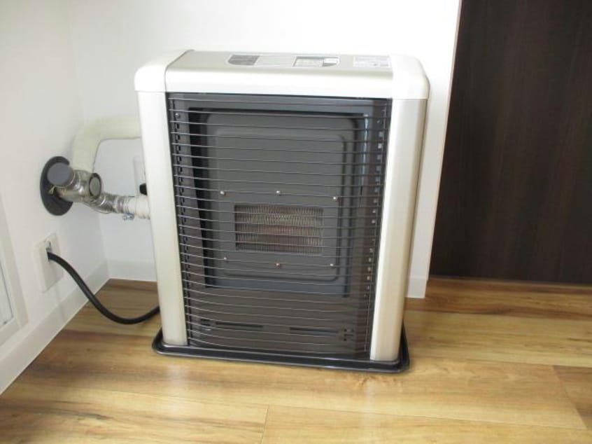  クレストパレス