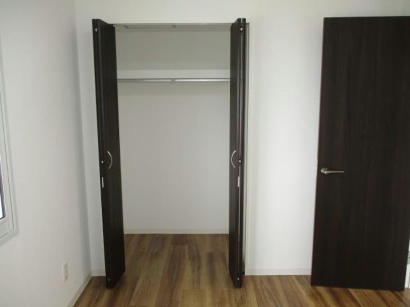  クレストパレス