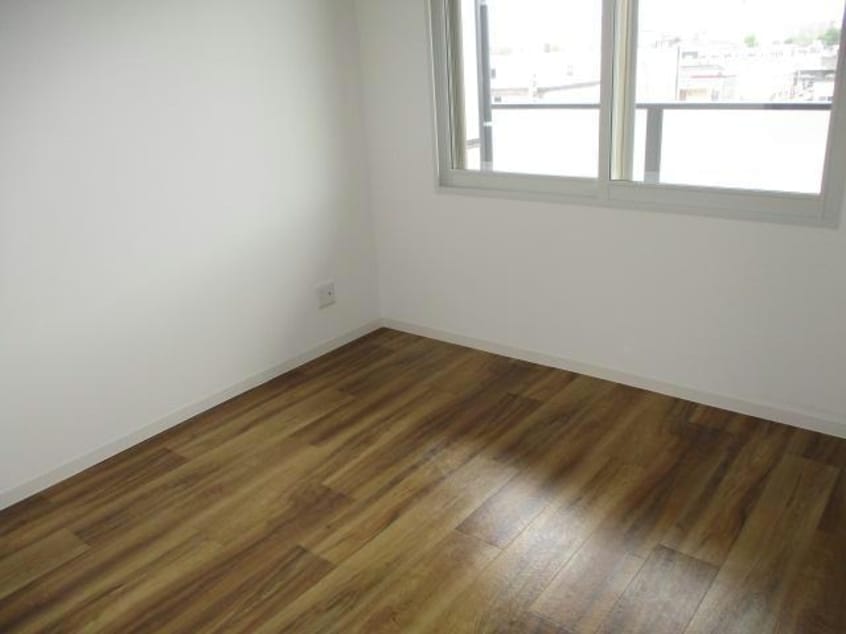  クレストパレス