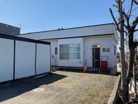 上富良野町南町　二戸借家（右）